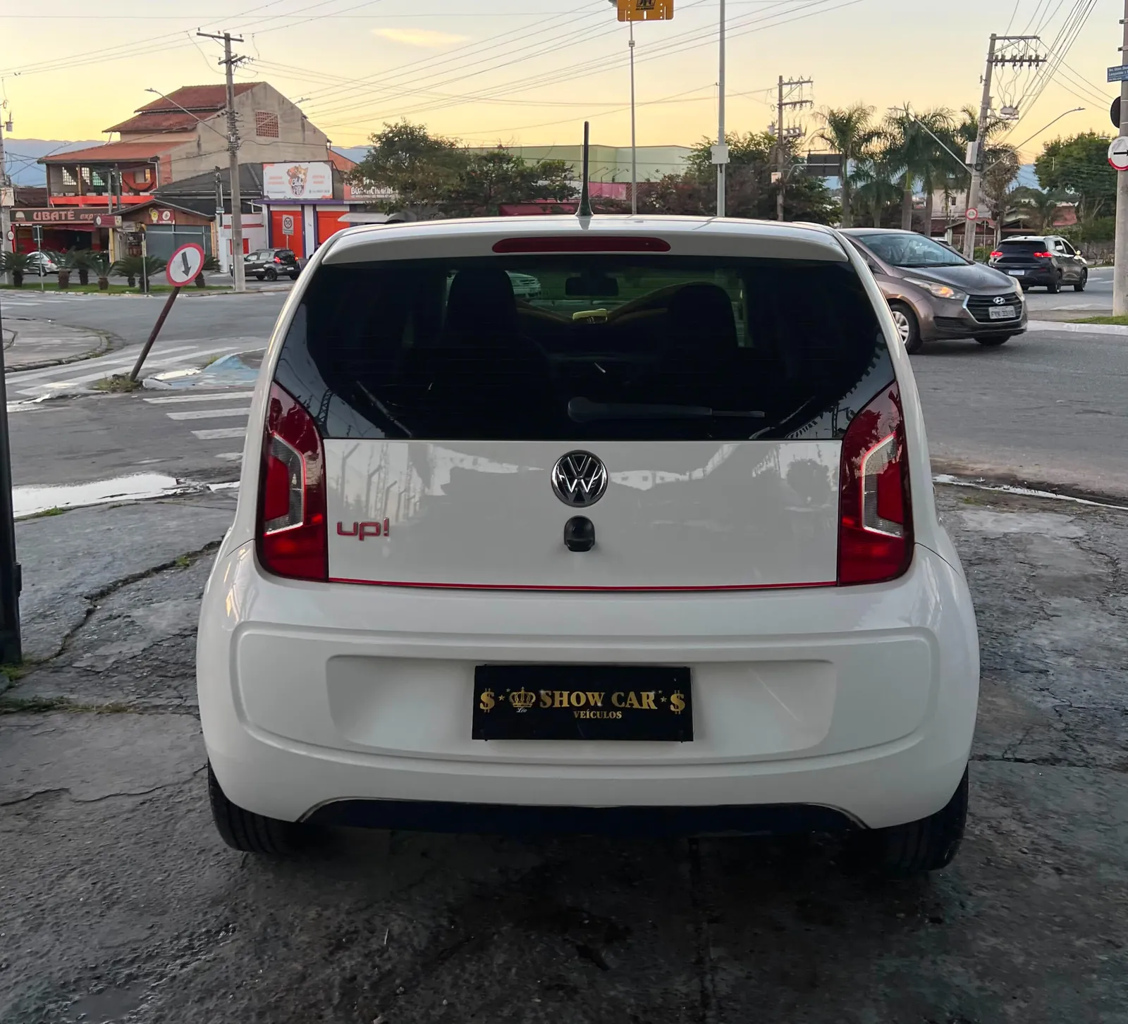Volkswagen up! take 1.0 2017, foto 7 de 9