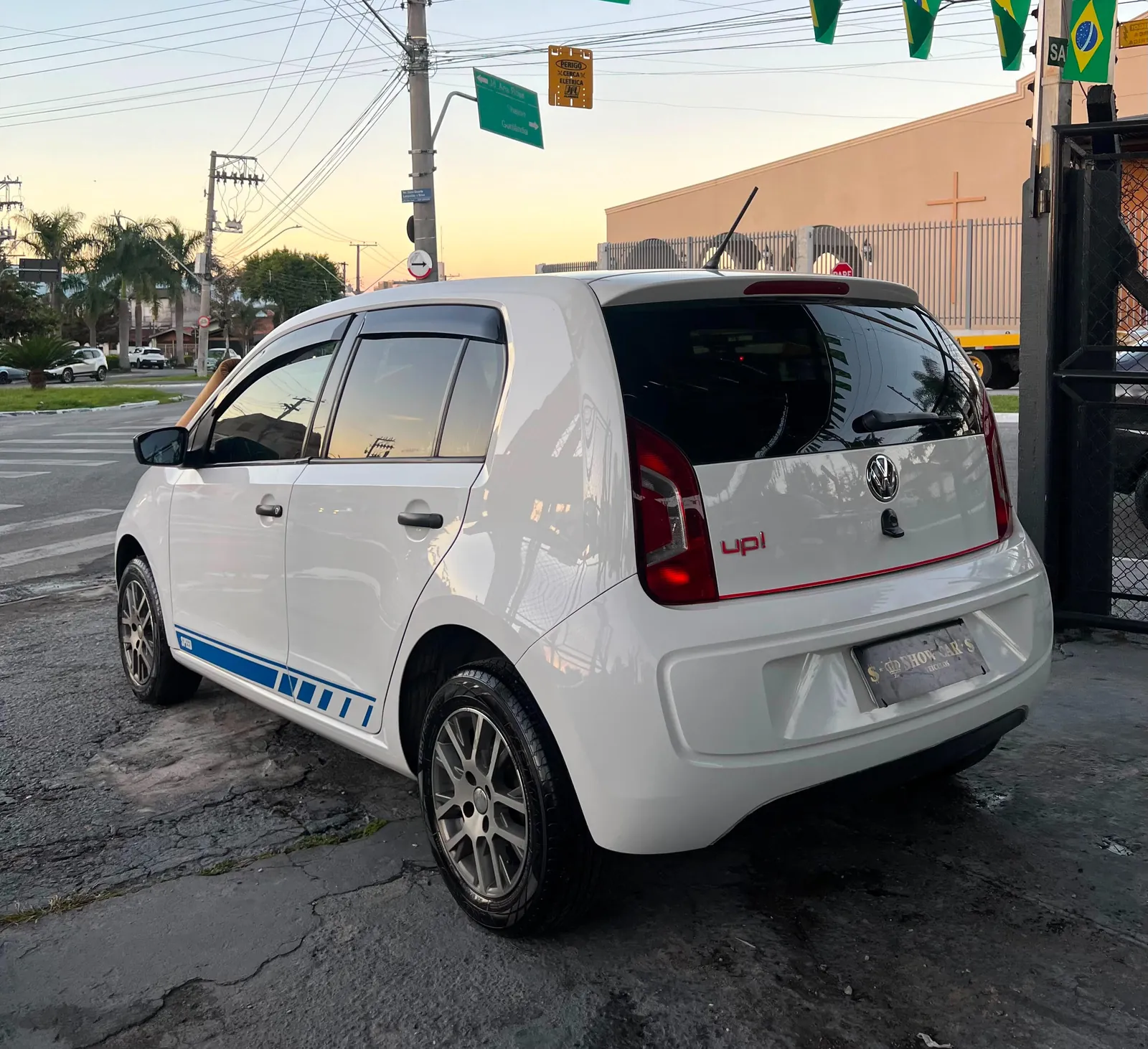 Volkswagen up! take 1.0 2017, foto 6 de 9