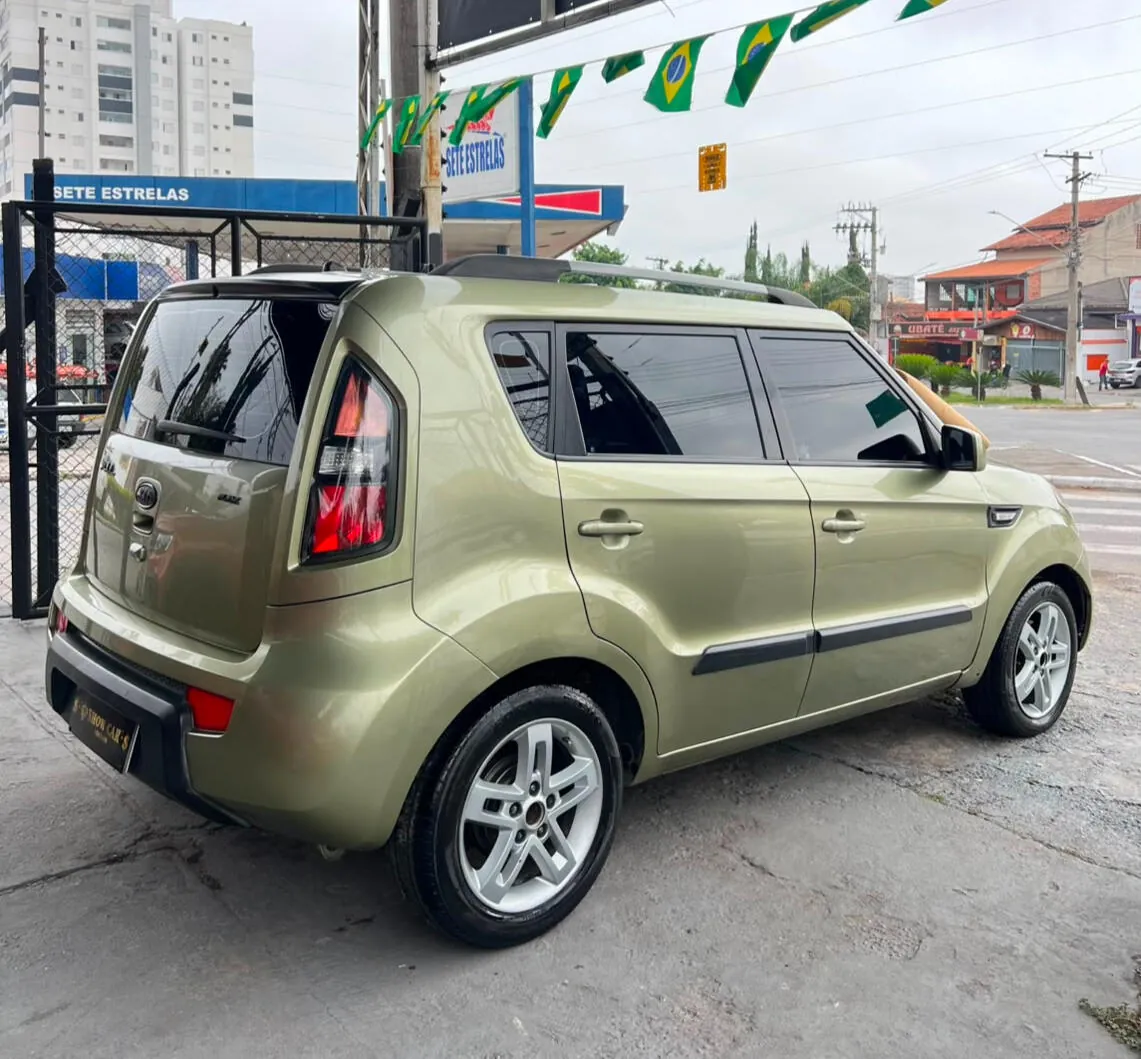 Kia Soul EX 1.6 MT 2011, foto 6 de 9